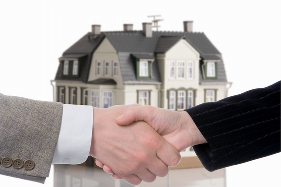 Как продать квартиру выгодно: услуги профессионалов
